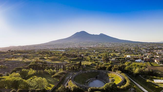 Pompeii, Herculaneum and winery tour-4