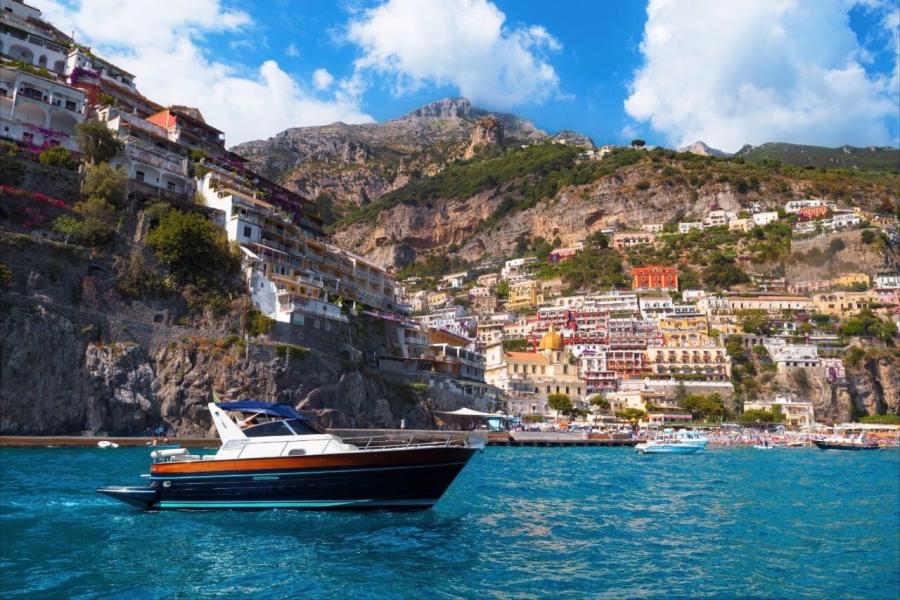 Private boat tour Amalfi Coast and Sorrento Peninsula